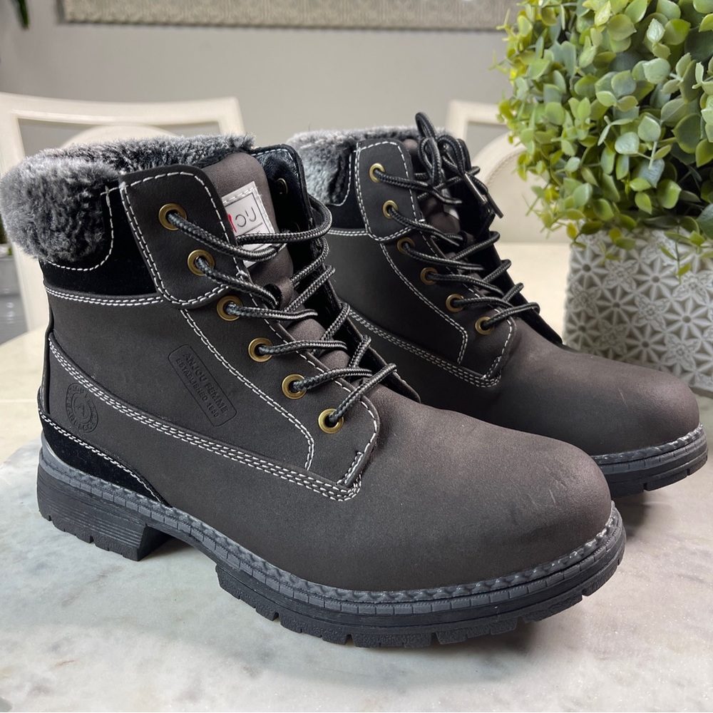 ANJOUFEMME Winter Snow Hiking Boots for Women, size US 8.5.